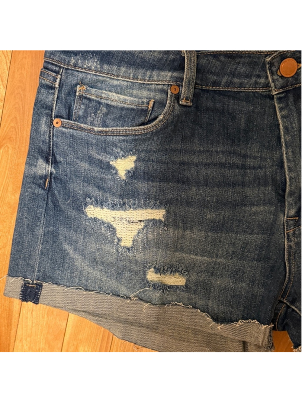 NWT Blank NYC Indigo Distressed Jean Shorts - Picture 5 of 10